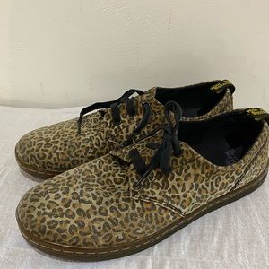 Rare Vintage Size 10 W leopard print Dr Marten Air Ware shoes.
